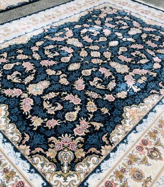 عکس یک فرش