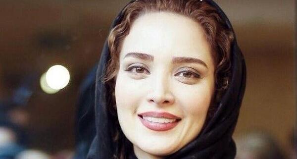 عکس تمام قد بهنوش طباطبایی