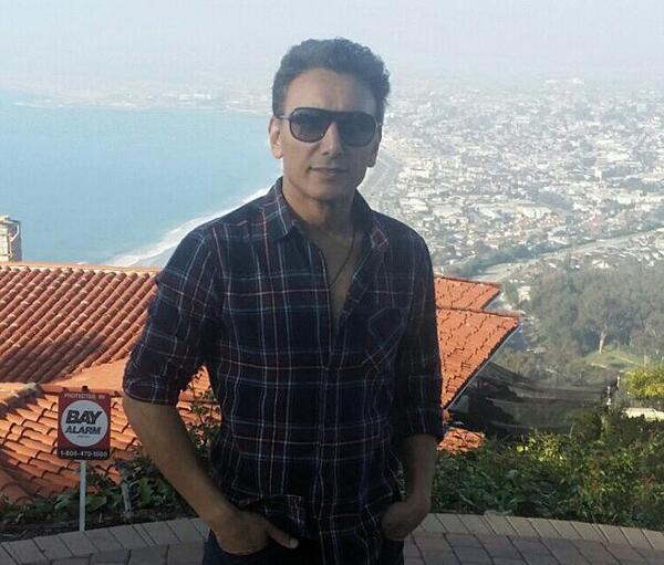 عکس شادمهر عقیلی در خارج