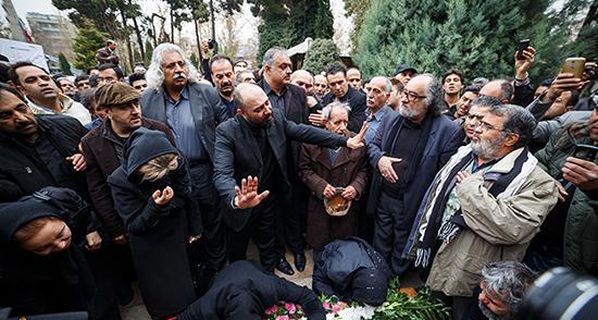 عکس بازیگران در مراسم انوشیروان ارجمند