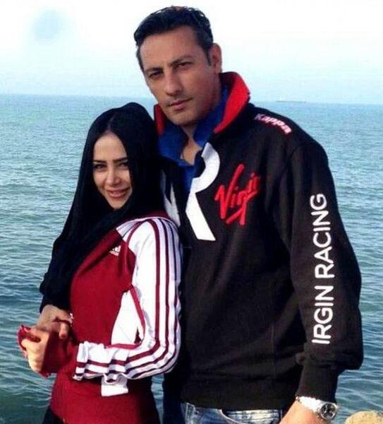عکس الناز حبیبی لب ساحل