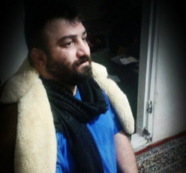 عکس وحید مرادی با یزدان کرده