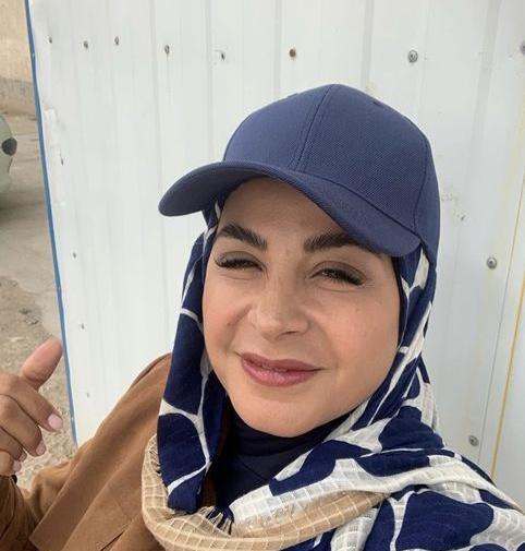 عکس دختر کلاه به سر اسپرت