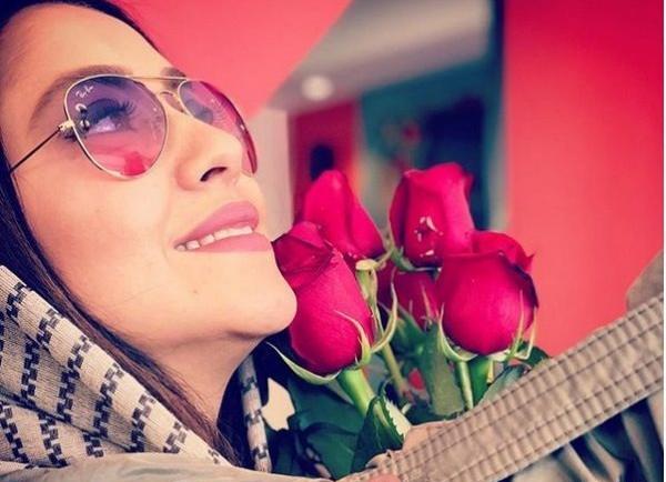 عکس بهاره کیان افشار با عینک