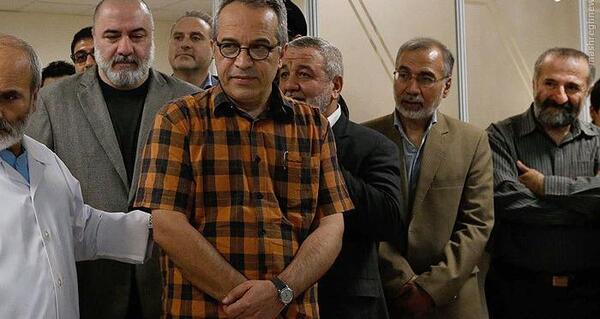 عکس جواد عزتی با خامنه ای
