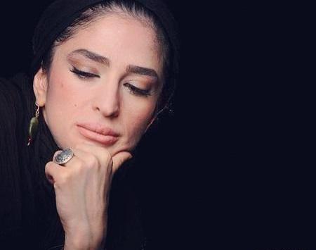 عکس چکامه چمن ماه بی حجاب