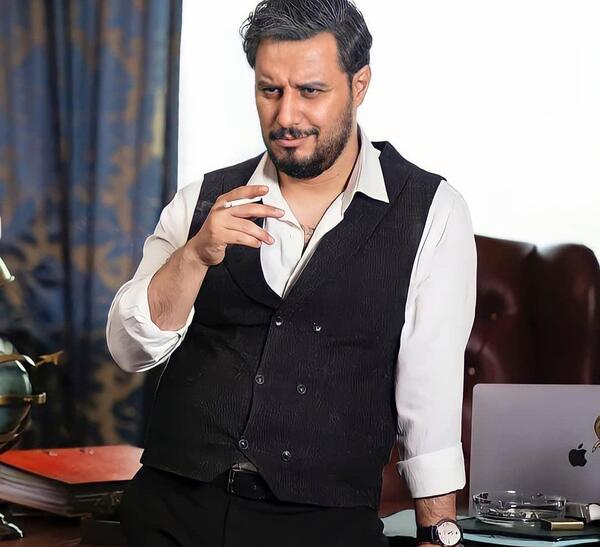عکس جواد عزتی در سریال زخم کاری