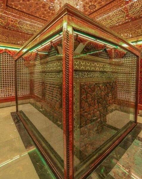 عکس داخل ضریح امام حسین