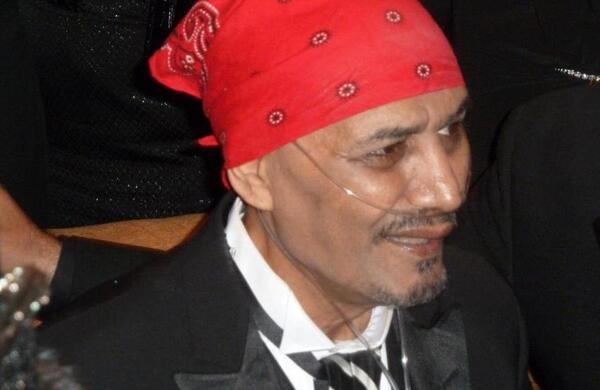عکس زن طوفان خواننده