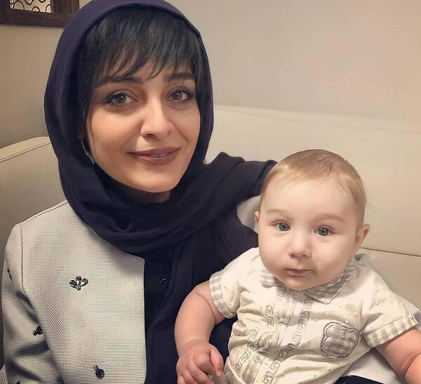 عکس ساره بیات بدون روسری