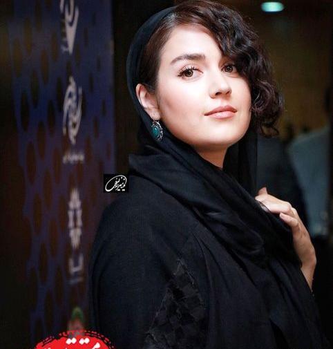 عکس افسانه پاکرو با مقنعه