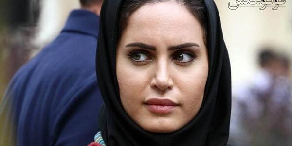 عکس افسانه پاکرو با مقنعه
