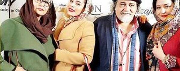 عکس آزیتا حاجیان با خانواده اش