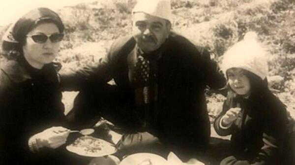 عکس پدر مادر افسانه بایگان
