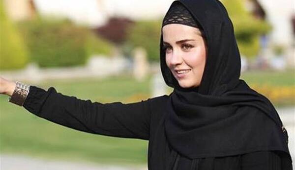 عکس افسانه پاکرو با چادر