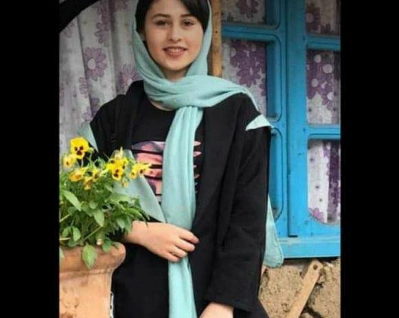 عکس در حال کشتن رومینا اشرفی