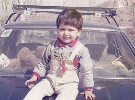 عکس حامد بهداد در کودکی