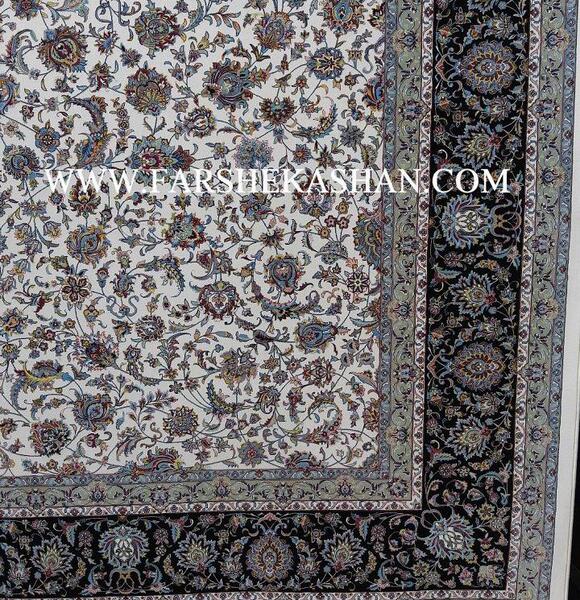 عکس فرش سرمه ای گلریز
