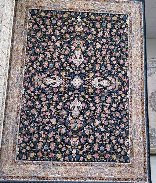 عکس فرش سرمه ای گلریز
