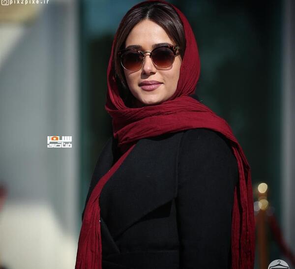 عکس پریناز ایزدیار با عینک