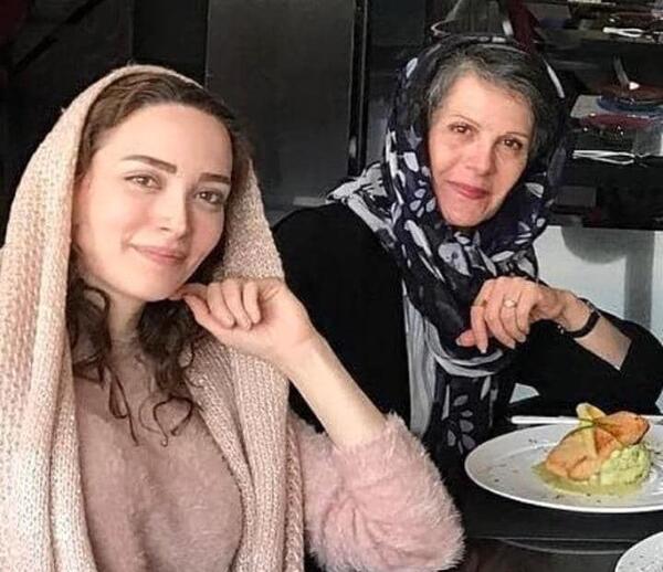 عکس بی حجاب رعنا آزادی ور