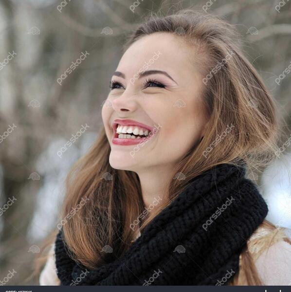 عکس خنده دختر زیبا