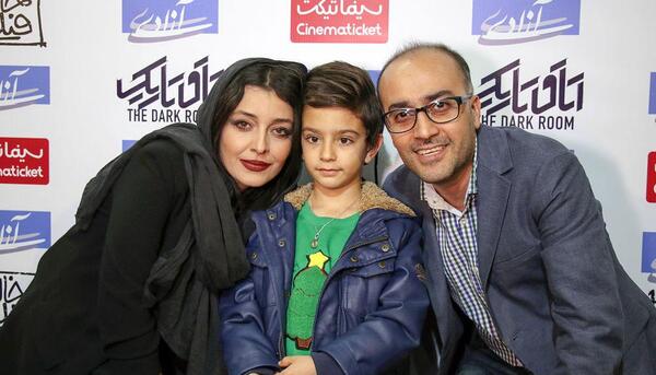 عکس ساره بیات با طرفدارانش