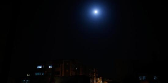 عکس شب از پنجره