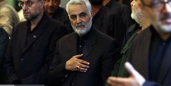 عکس حاج قاسم سلیمانی با لباس بختیاری