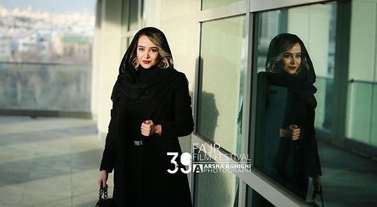 عکس الناز حبیبی با ماسک