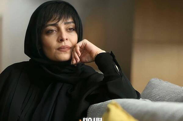 عکس ساره بیات با موی چتری