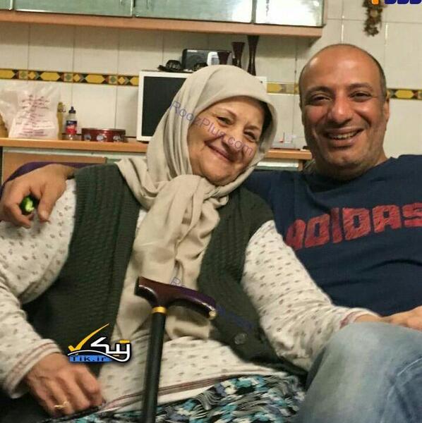 عکس امیر جعفری با مادرش