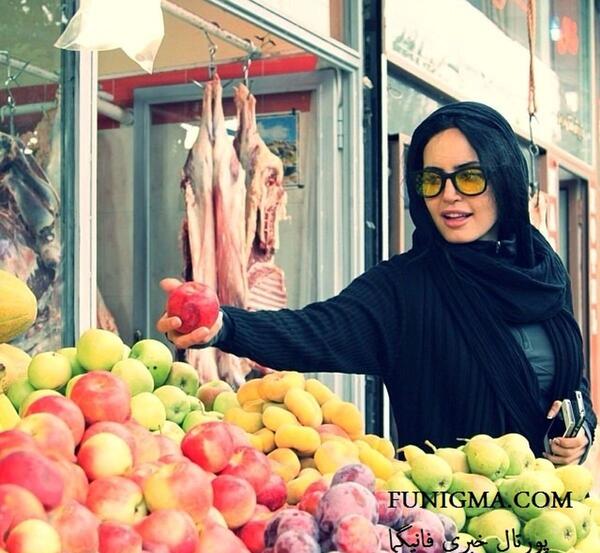 عکس در حال خرید