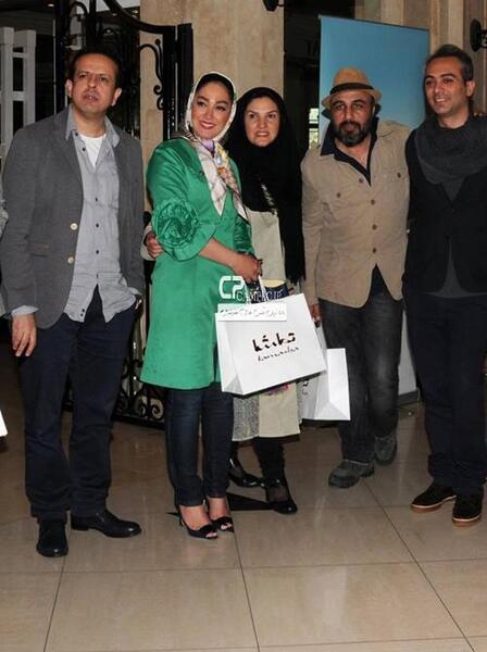 عکس الهام حمیدی با جوراب شلواری