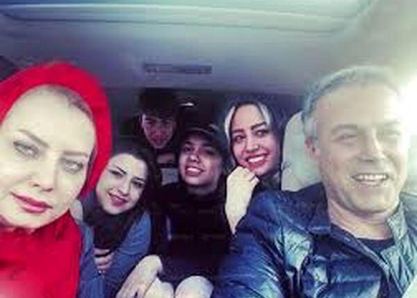 عکس دانیال حکیمی به همراه همسرش