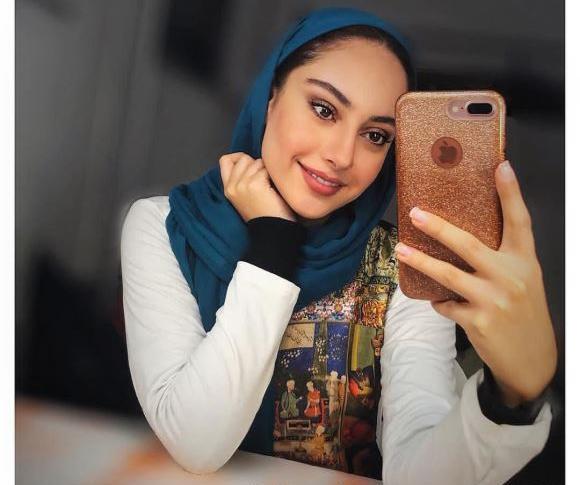 عکس ترلان پروانه چند سالشه