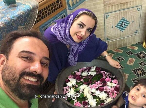 عکس برزو ارجمند در زیر آسمان شهر