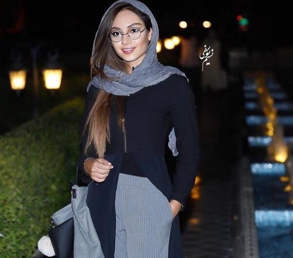 عکس ترلان پروانه با همسرش