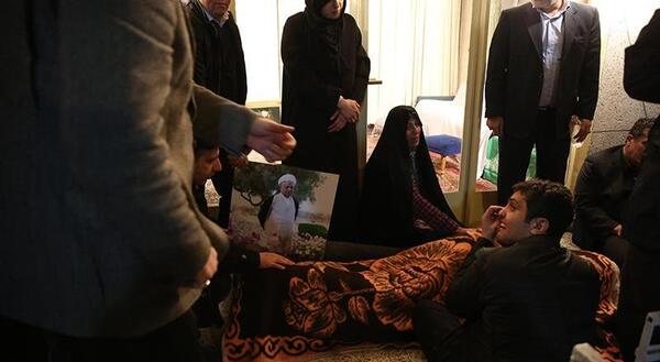 عکس غسل دادن سردار سلیمانی