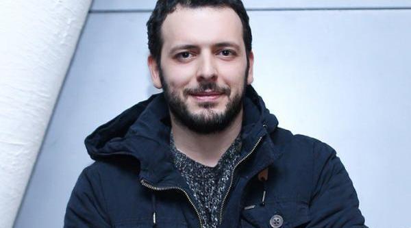 عکس پدرام شریفی در شبی که ماه کامل شد