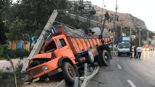 عکس داخل کامیون بنز