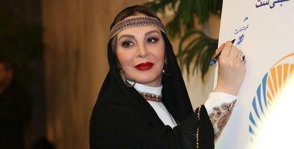 عکس بازیگر زن افسانه بایگان