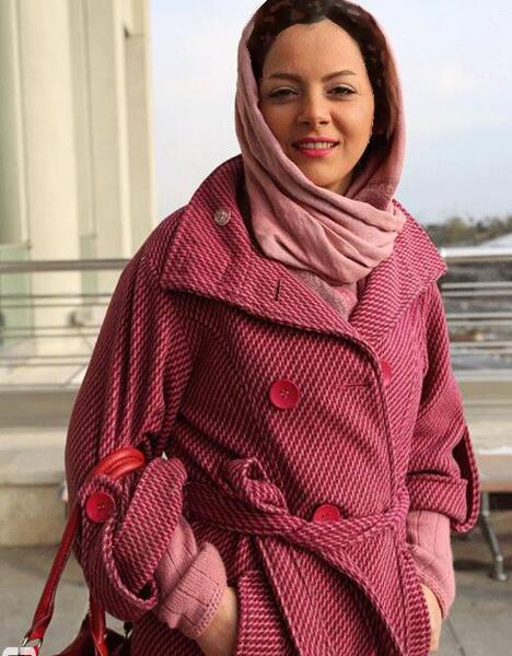 عکس های بی حجابی چکامه چمن ماه