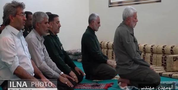عکس سردار سلیمانی در سیل خوزستان