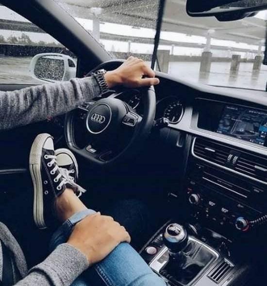 عکس عاشقانه بدون متن در ماشین