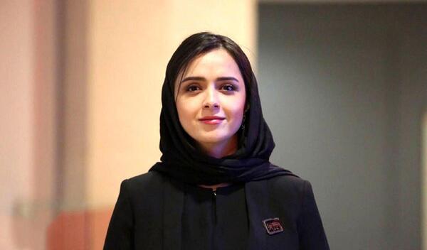 عکس ترانه علیدوستی در خانه اش