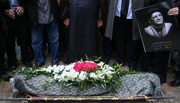 عکس قبر حسین محب اهری