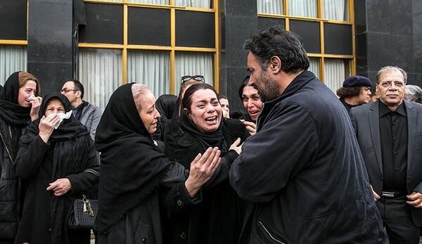 عکس قبر حسین محب اهری