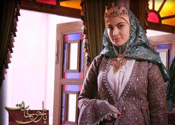 عکس پانته آ بهرام در سریال بانوی عمارت