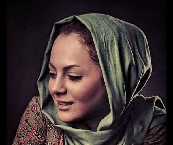 عکس قدیمی چکامه چمن ماه
